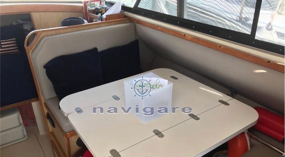 Bertram Yacht 28' SF