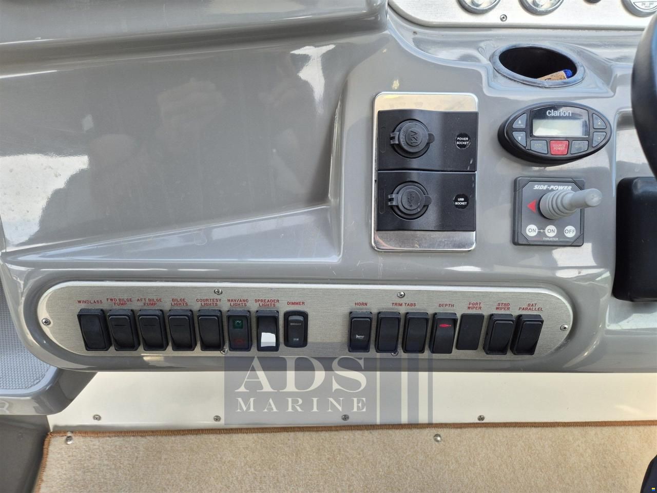Cruiser Yachts 340 Express