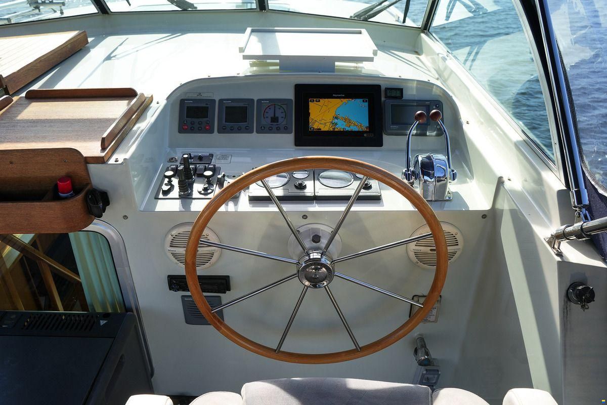 Linssen Grand Sturdy 410 AC Twin