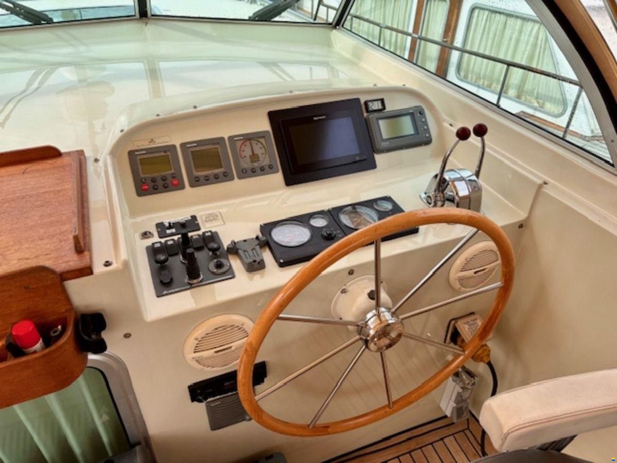 Linssen Grand Sturdy 410 AC Twin