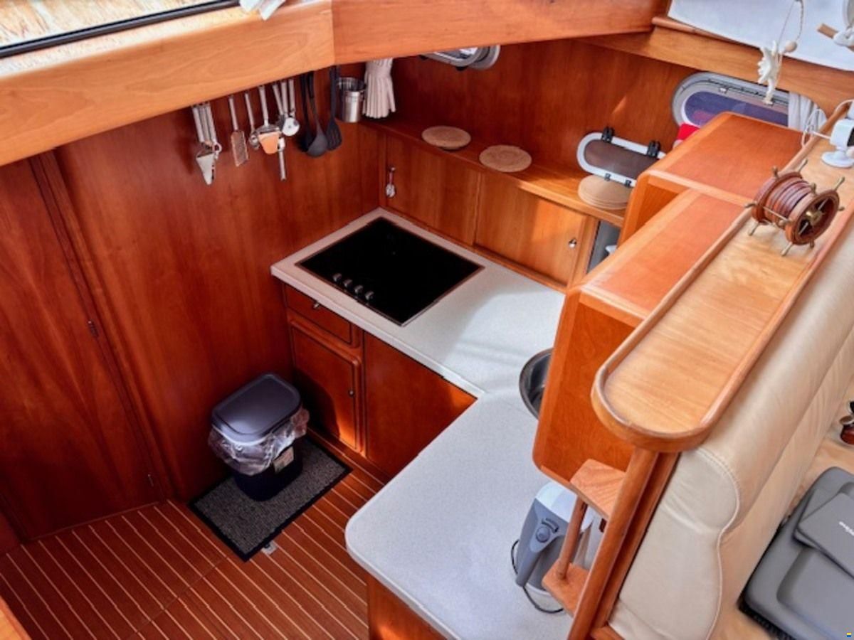 Linssen Grand Sturdy 410 AC Twin