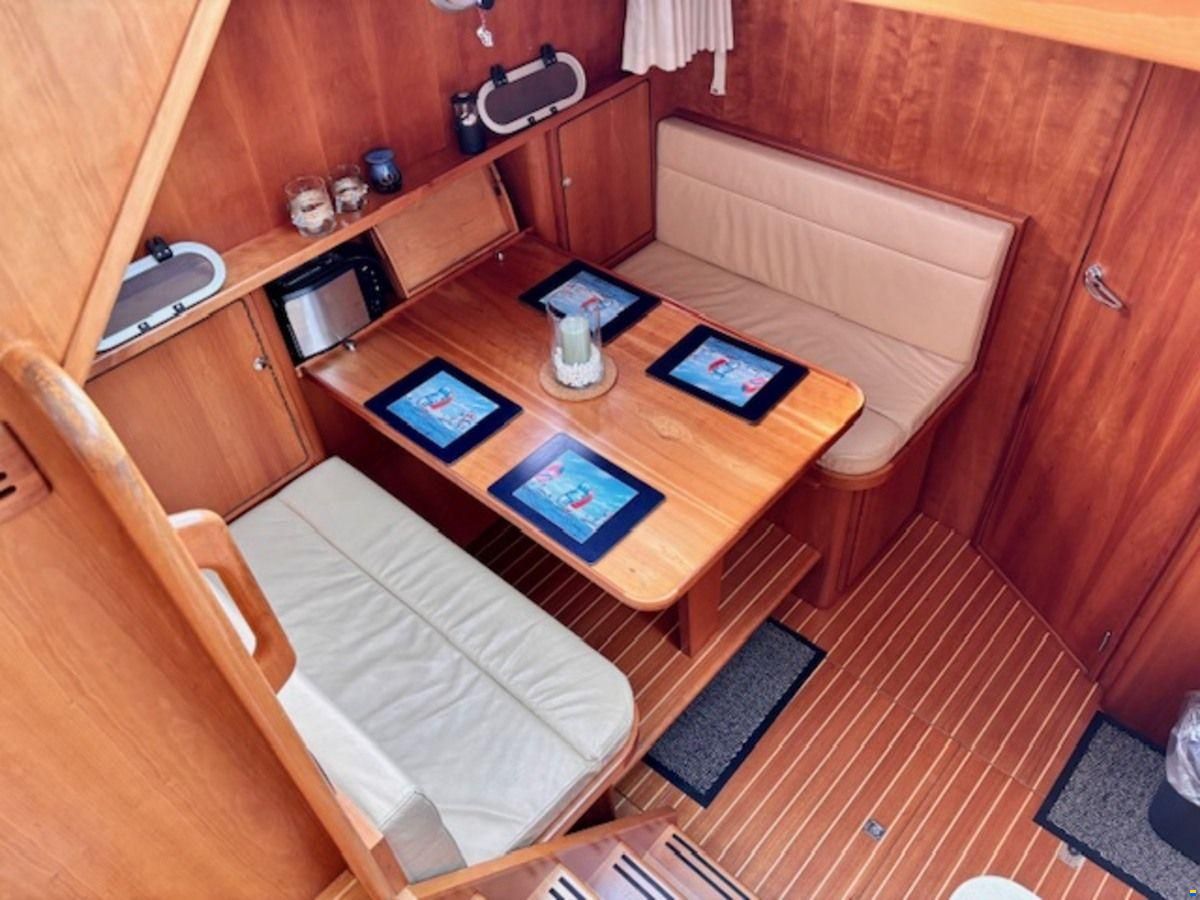 Linssen Grand Sturdy 410 AC Twin
