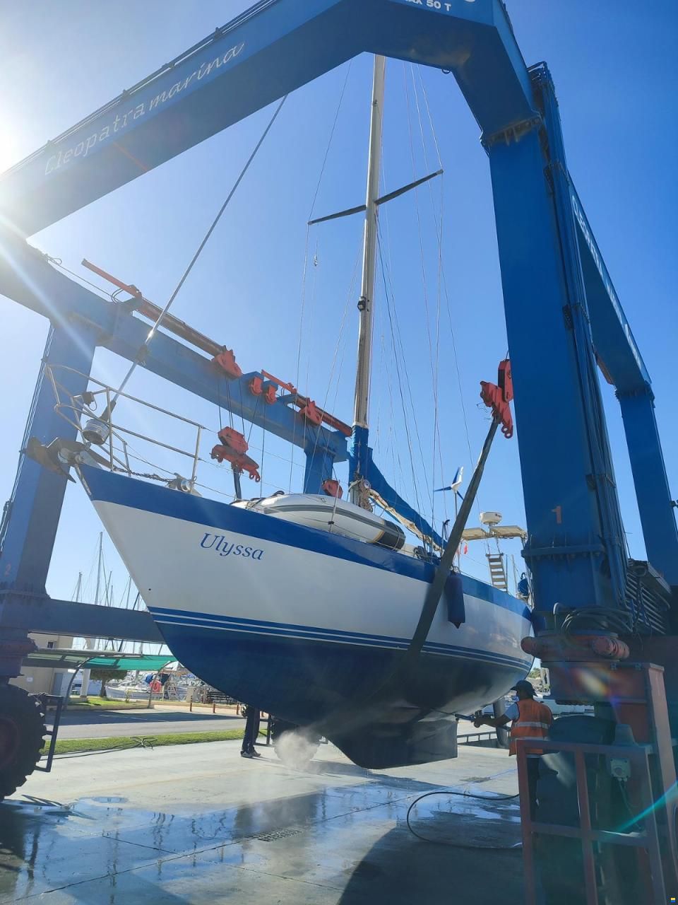 Wauquiez Hood 38