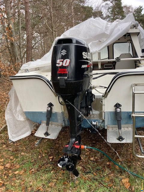 Uttern ????️ Uttern 5600 MR med Suzuki 50 HK KU