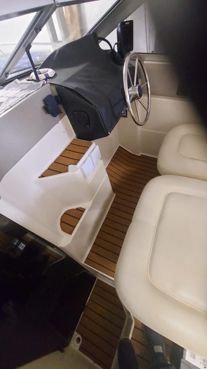 Maxum 2300