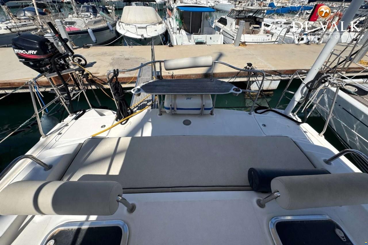 Hunter Marine 50 Center Cockpit