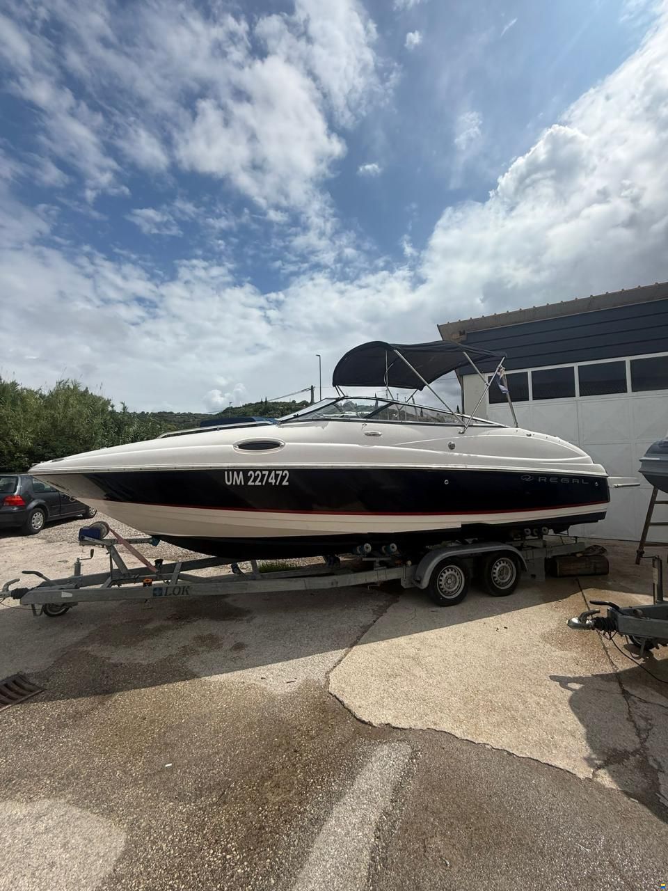 Regal 2450 Cuddy