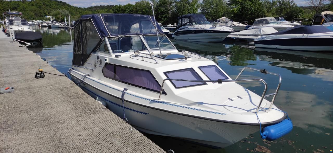CH Marine Dolphin