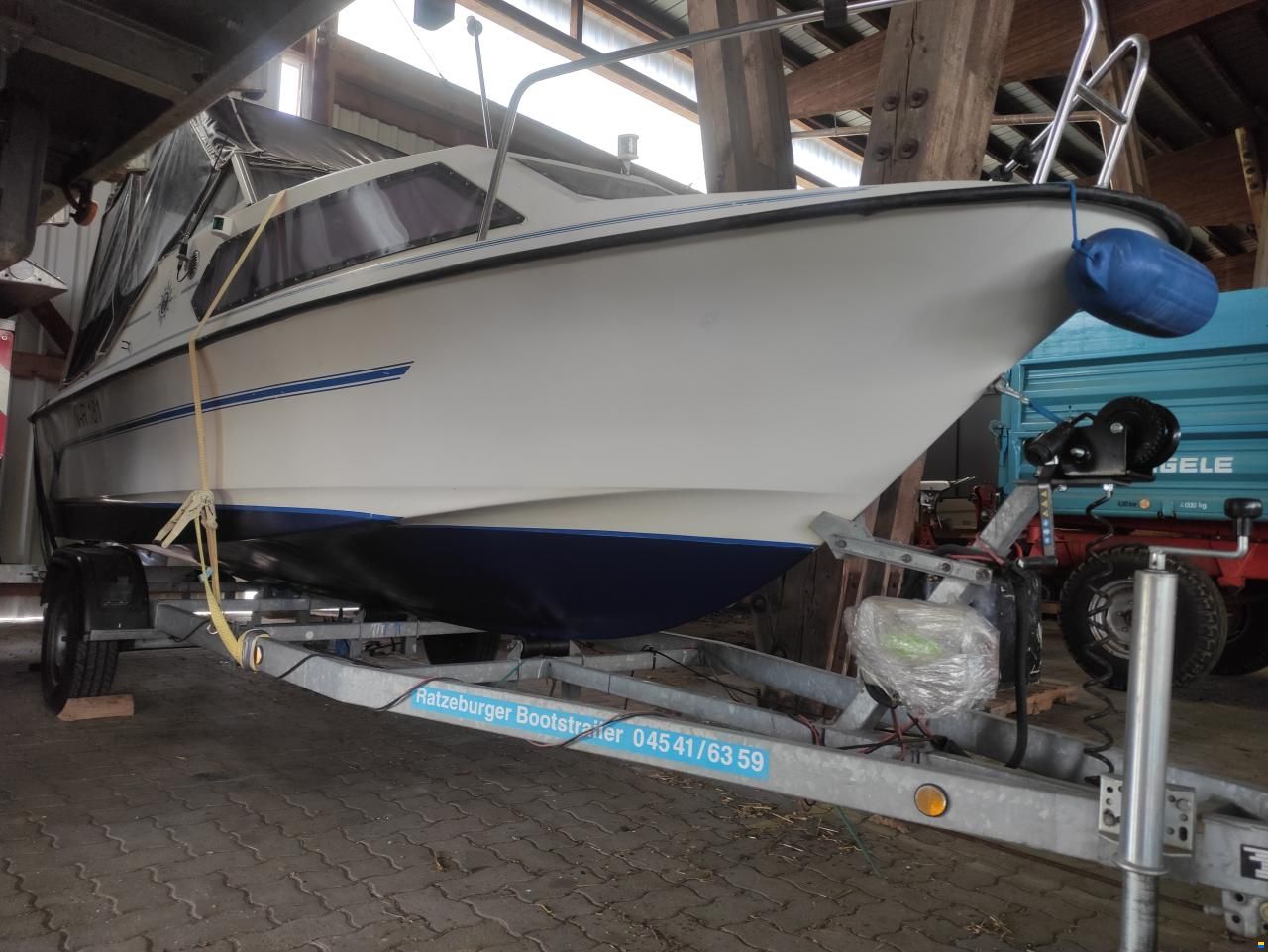 CH Marine Dolphin