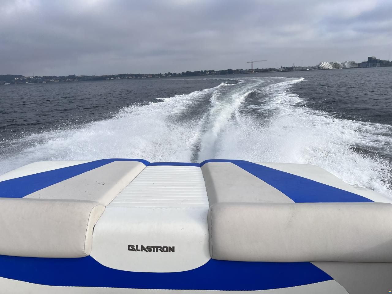 Glastron GT185