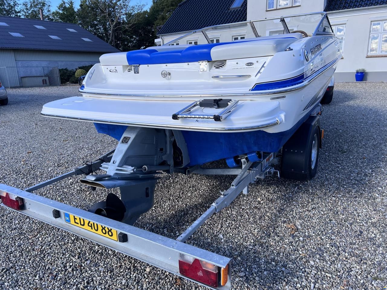 Glastron GT185