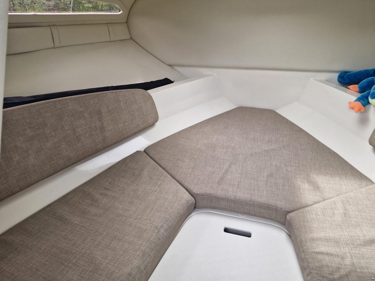 Bayliner VR5 Cuddy