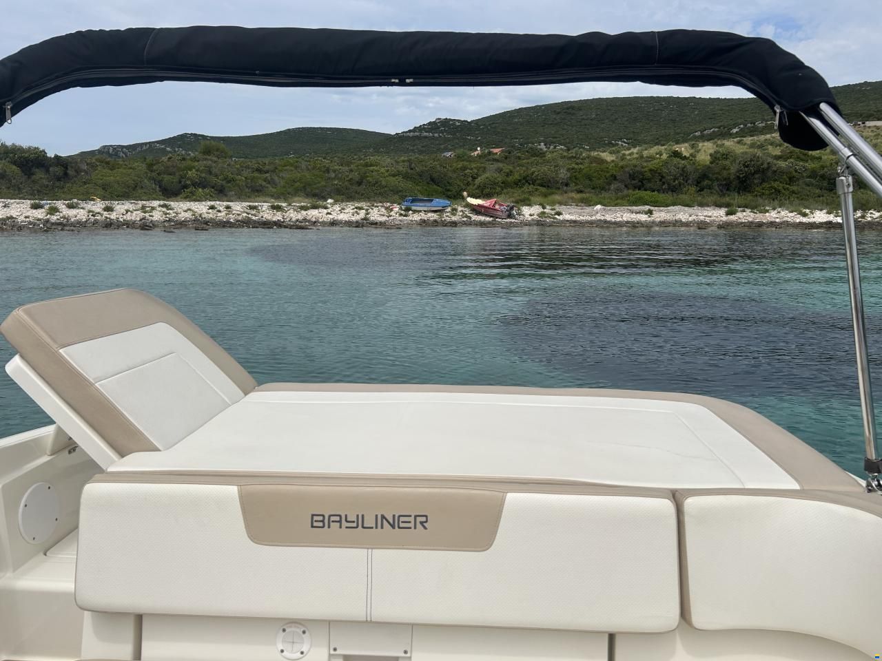 Bayliner VR5 Cuddy