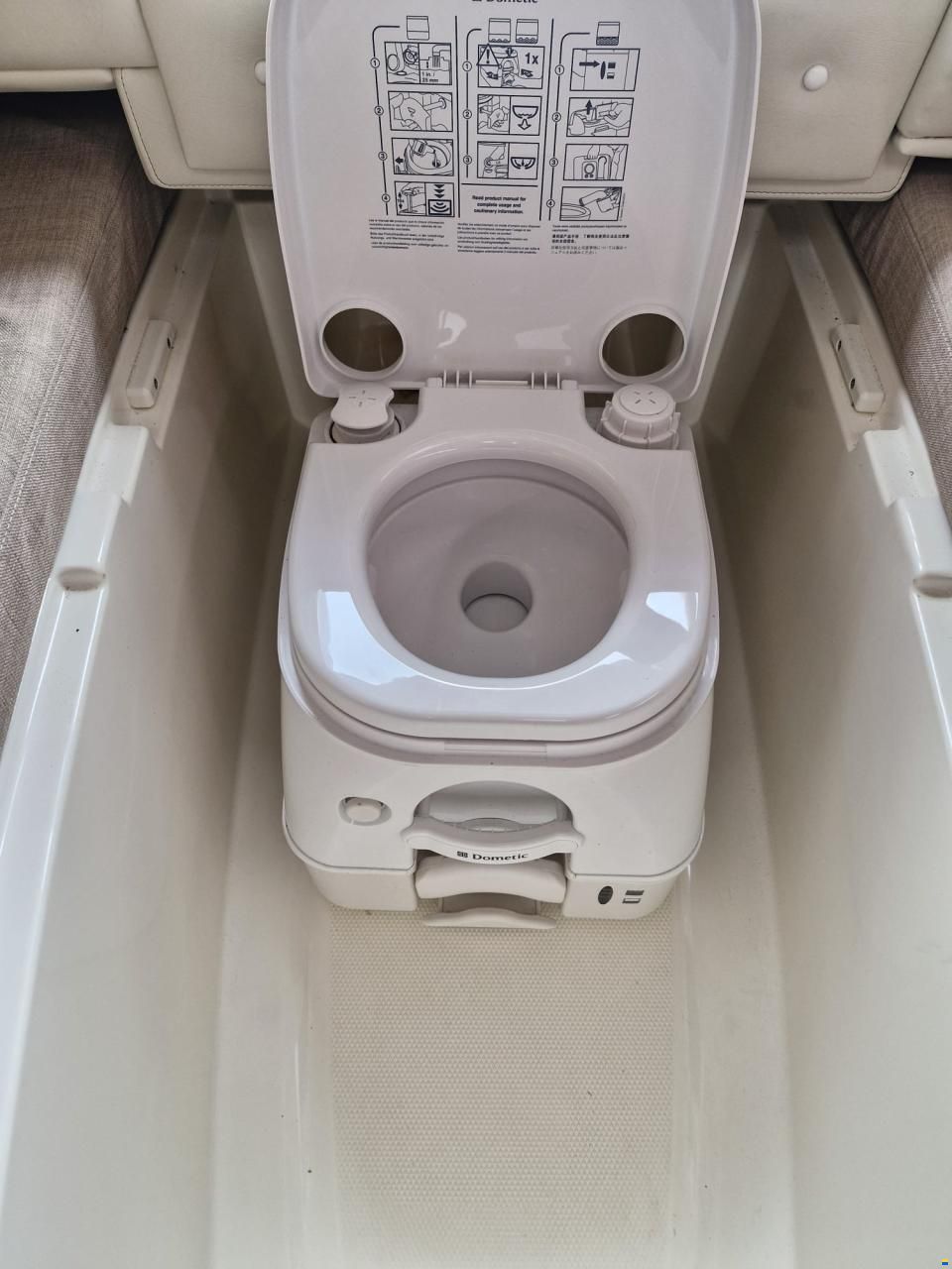 Bayliner VR5 Cuddy