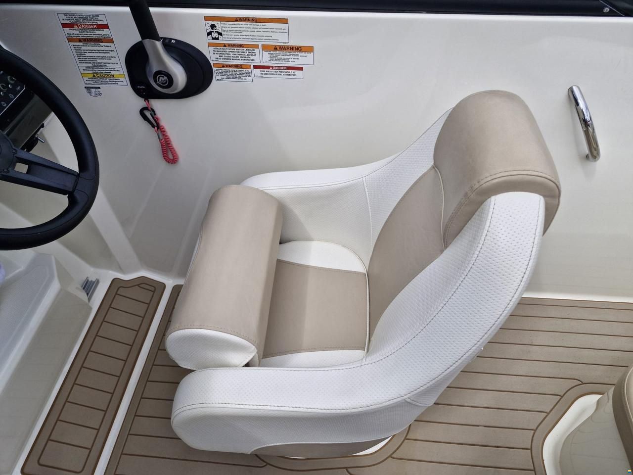 Bayliner VR5 Cuddy