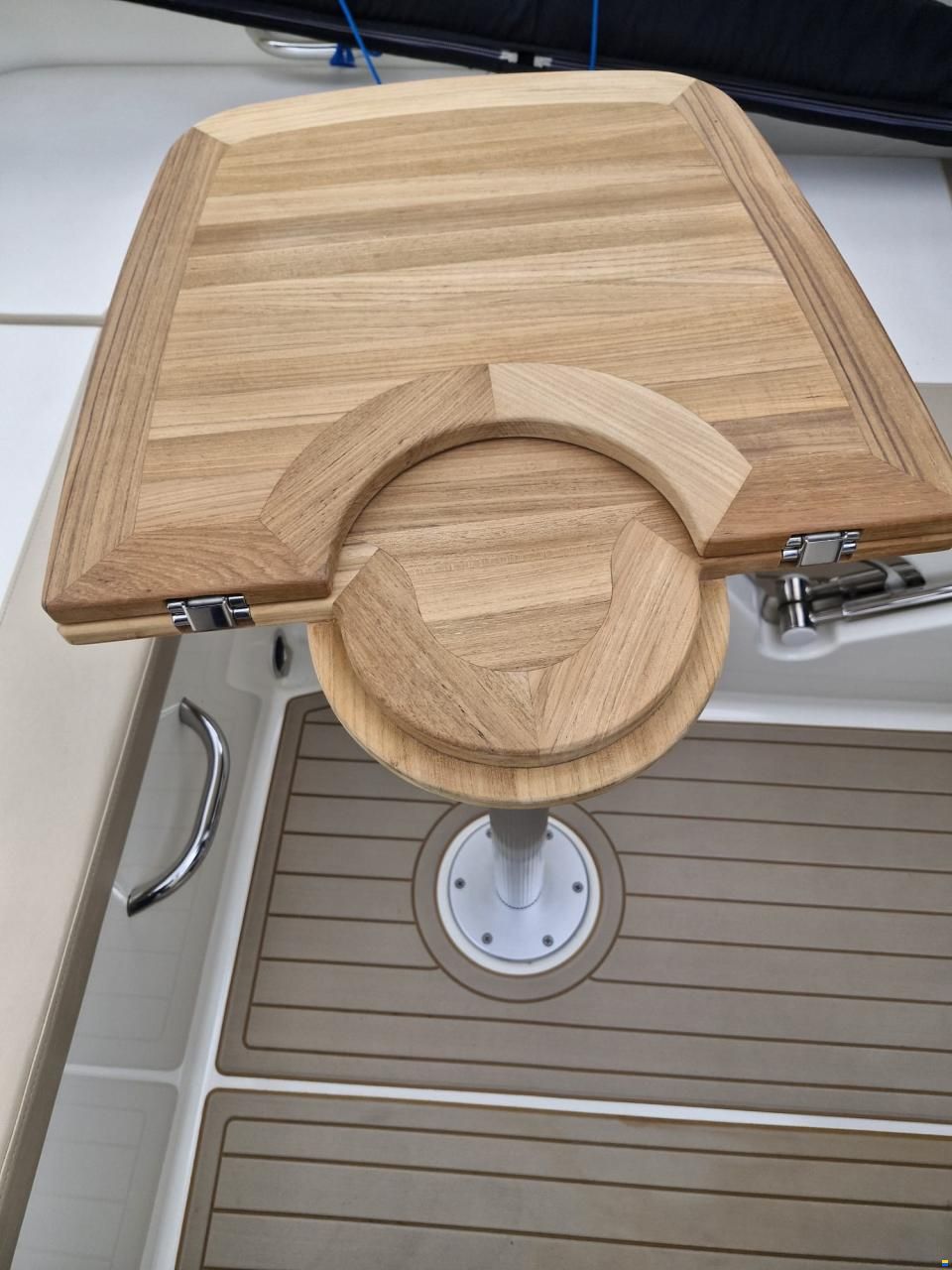Bayliner VR5 Cuddy