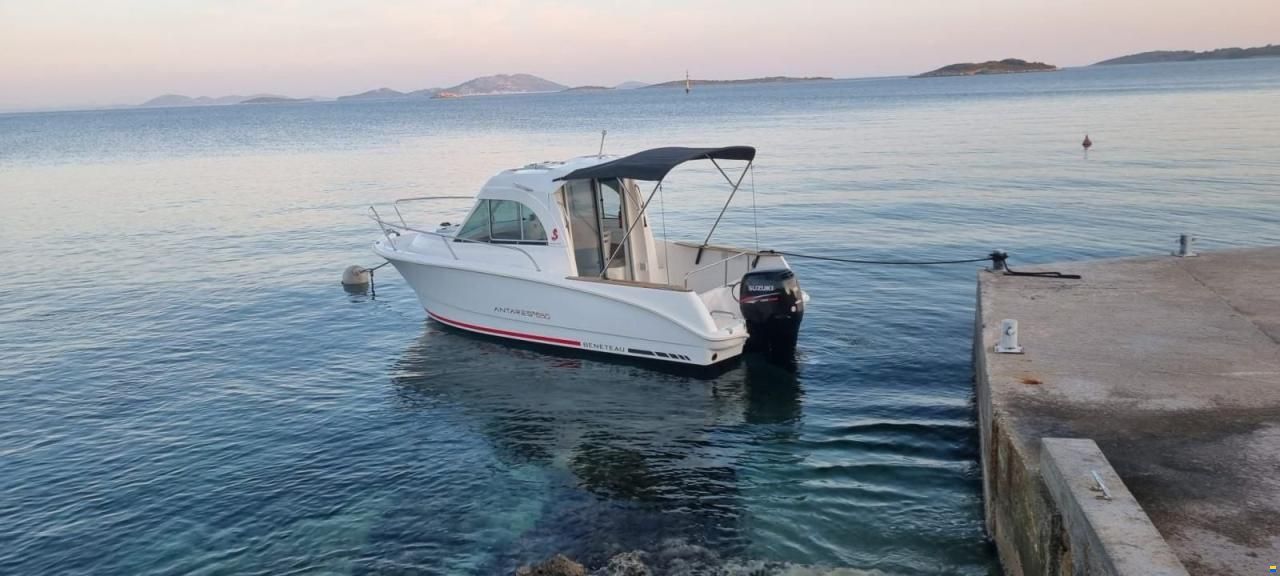 Beneteau Antares 650