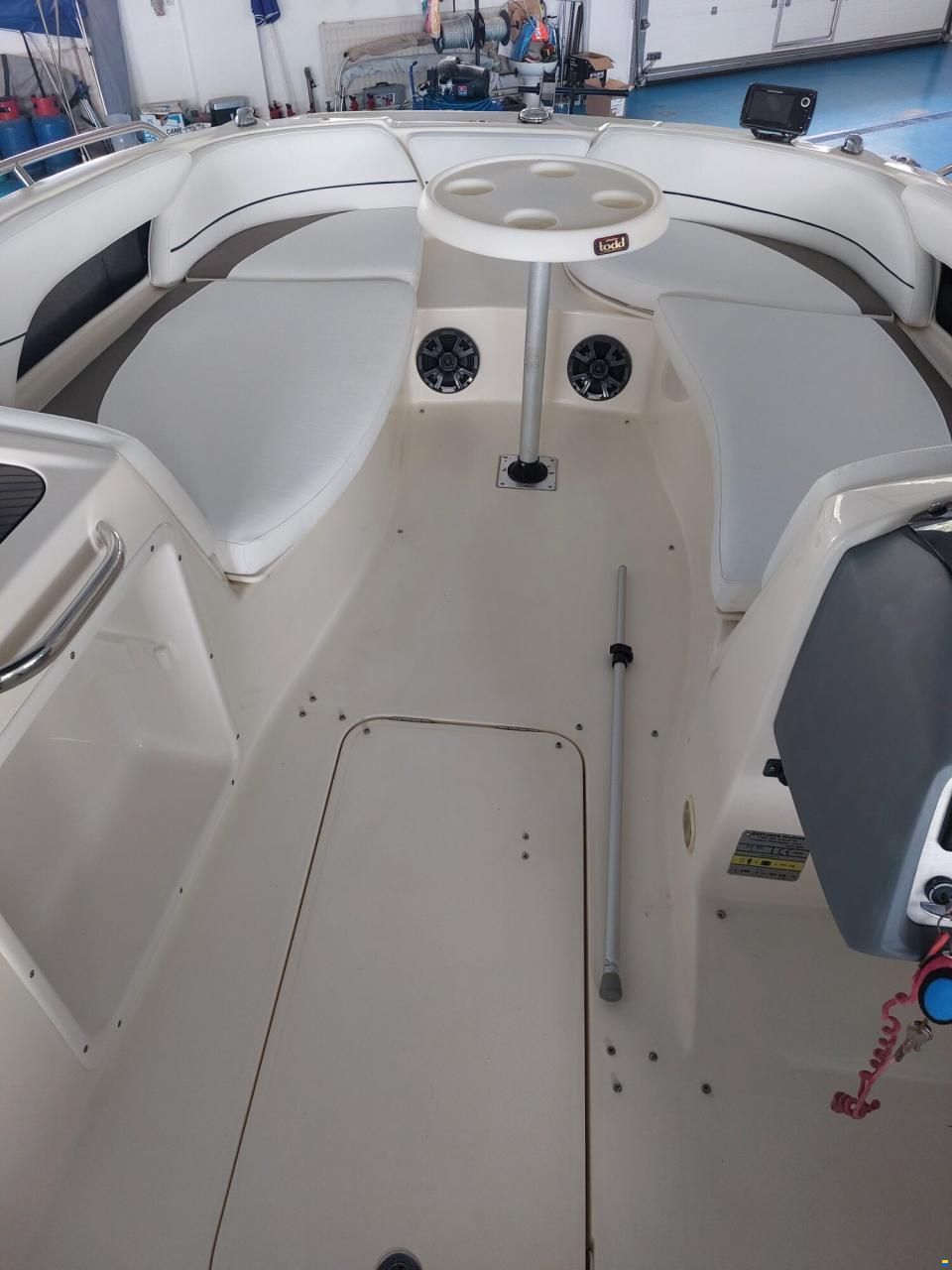 Bayliner 217