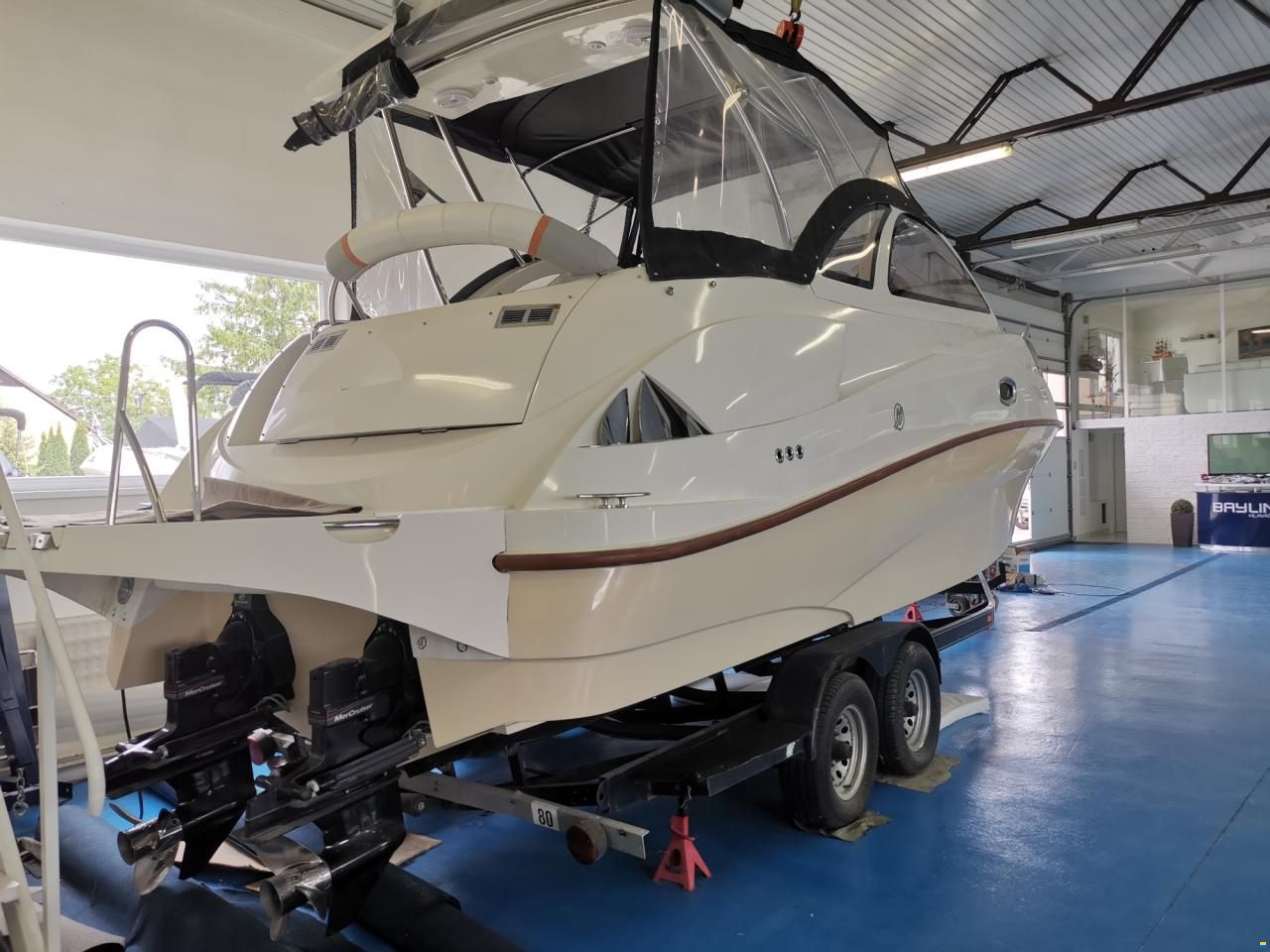 Quicksilver 890