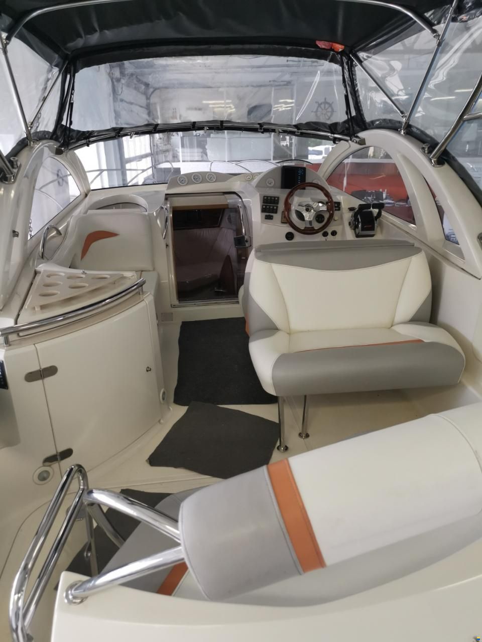 Quicksilver 890