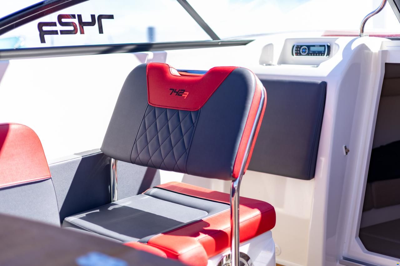 Bayliner 742 R Edition