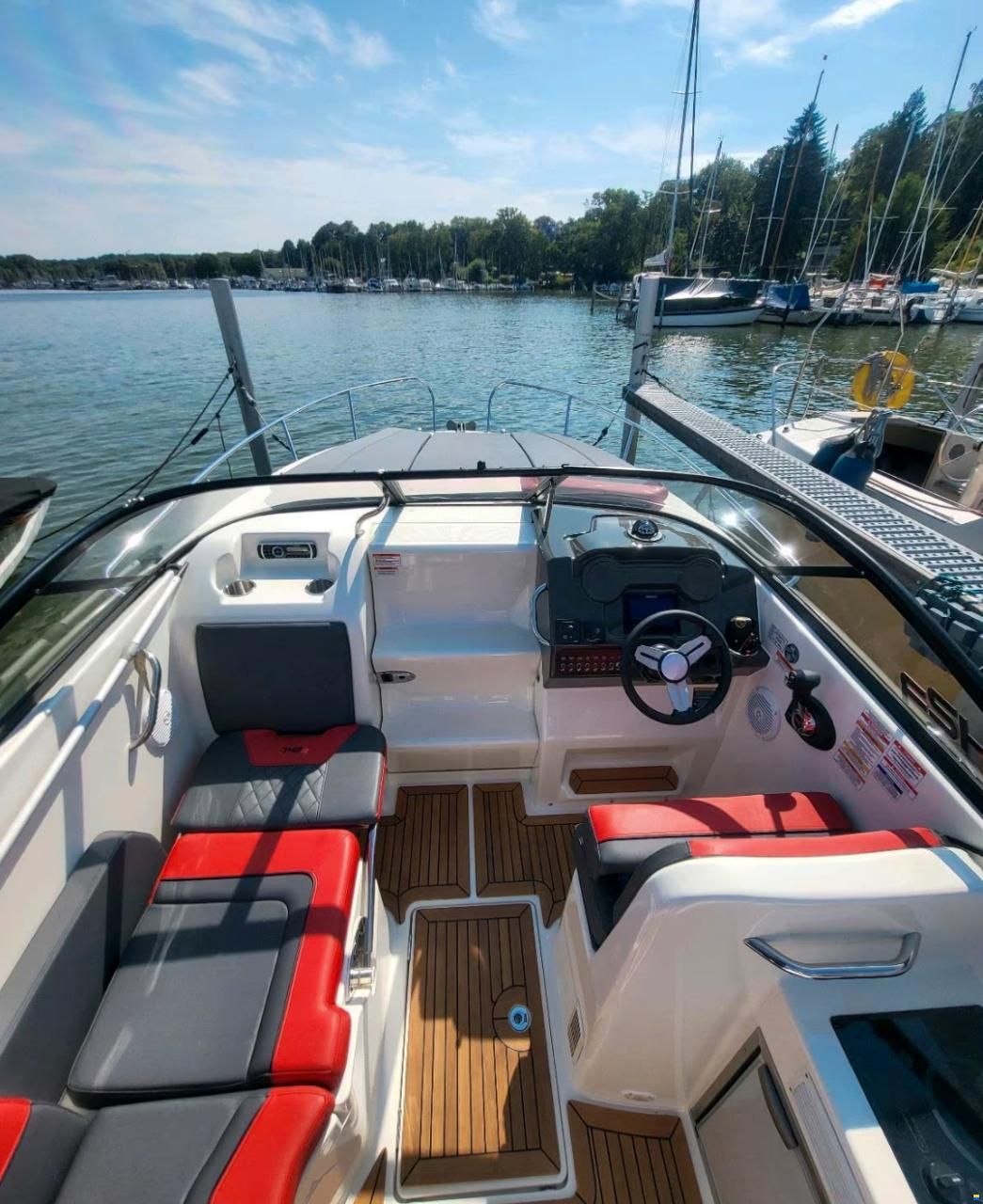Bayliner 742 R Edition