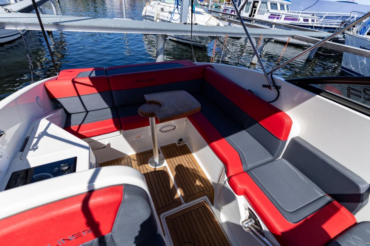 Bayliner 742 R Edition