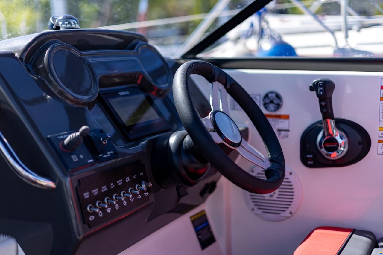 Bayliner 742 R Edition