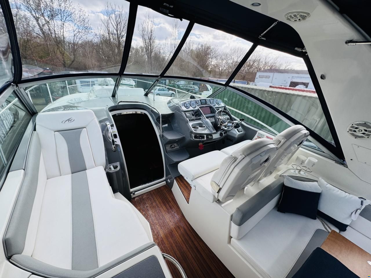 Monterey 330 355 Sport Yacht