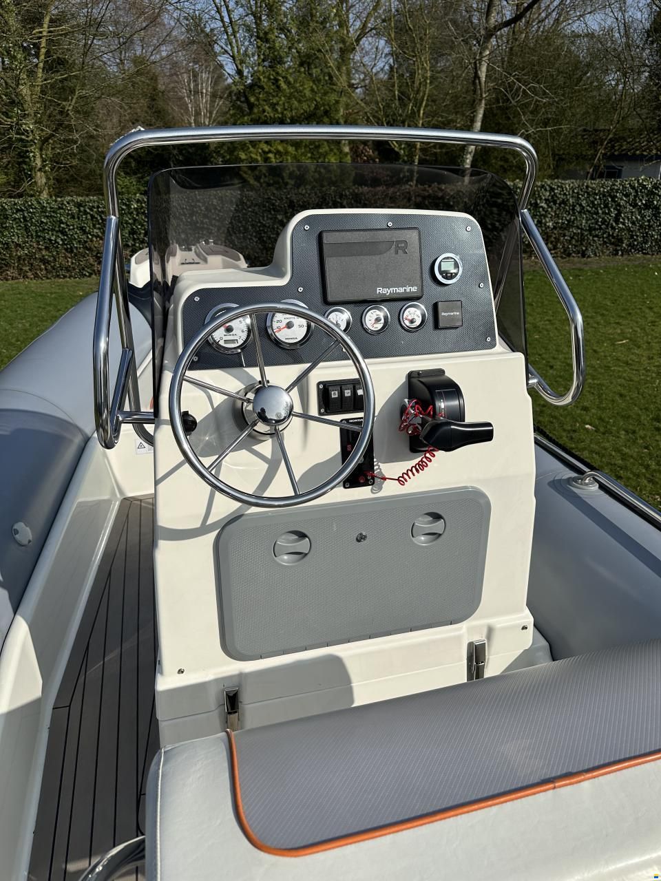 Zodiac 650 Pro-open