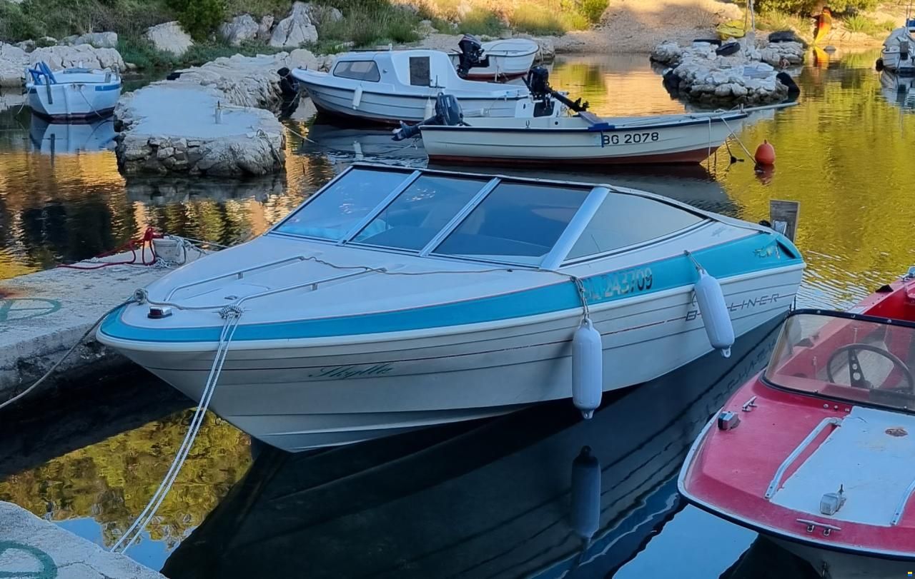 Bayliner 1851
