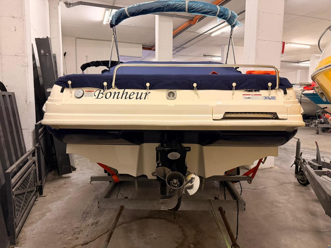 Sea Ray 220 SSE