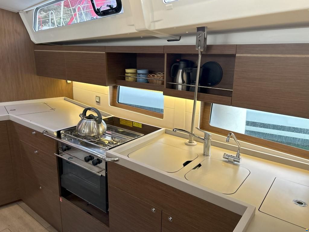 Beneteau Oceanis 46.1