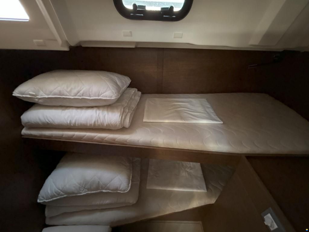 Beneteau Oceanis 46.1