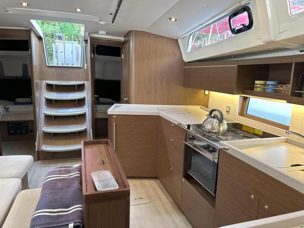 Beneteau Oceanis 46.1