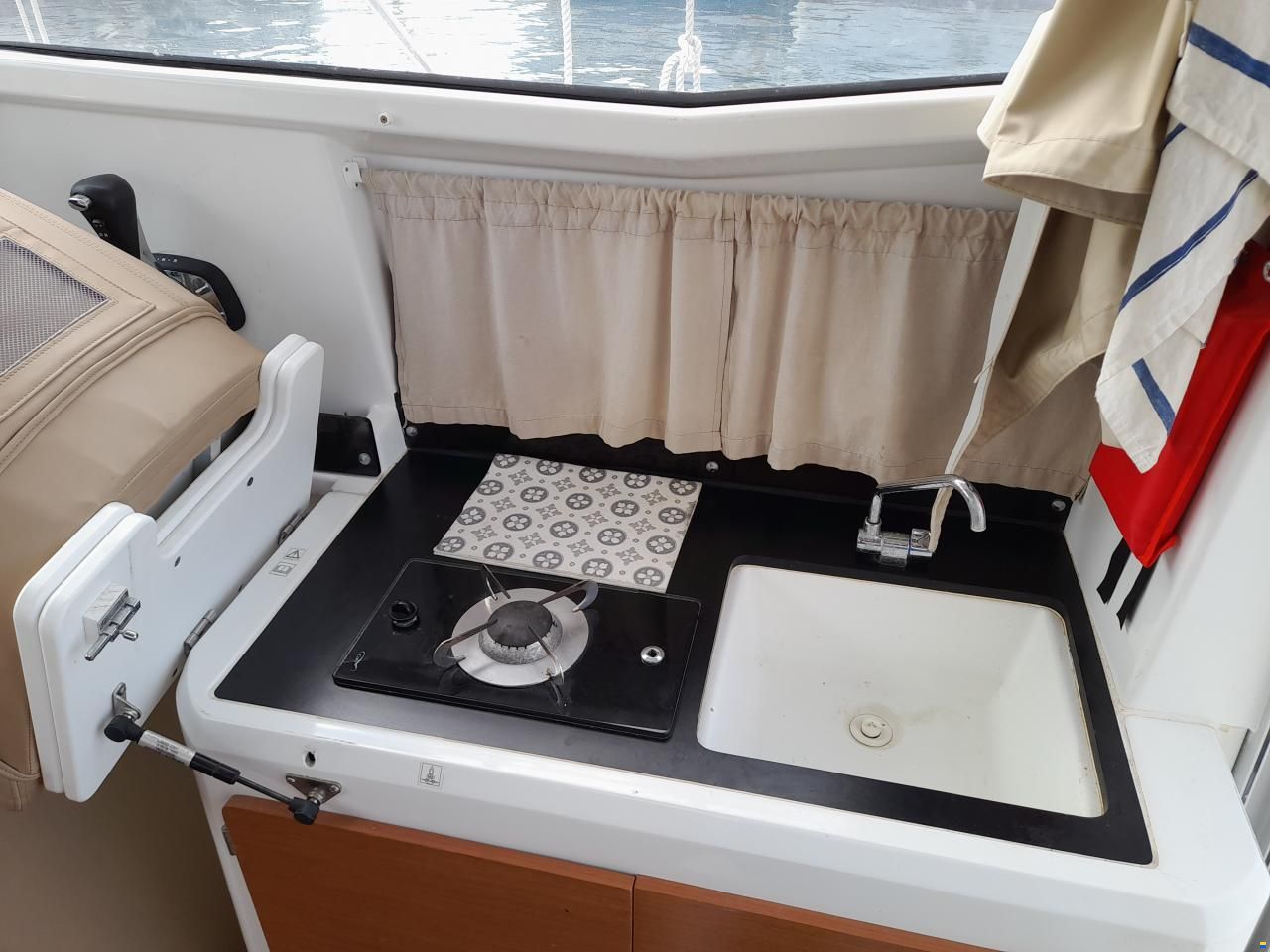 Jeanneau Merry Fisher 755