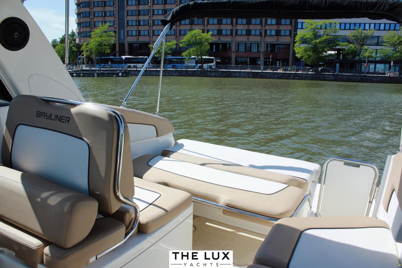 Bayliner Ciera 8