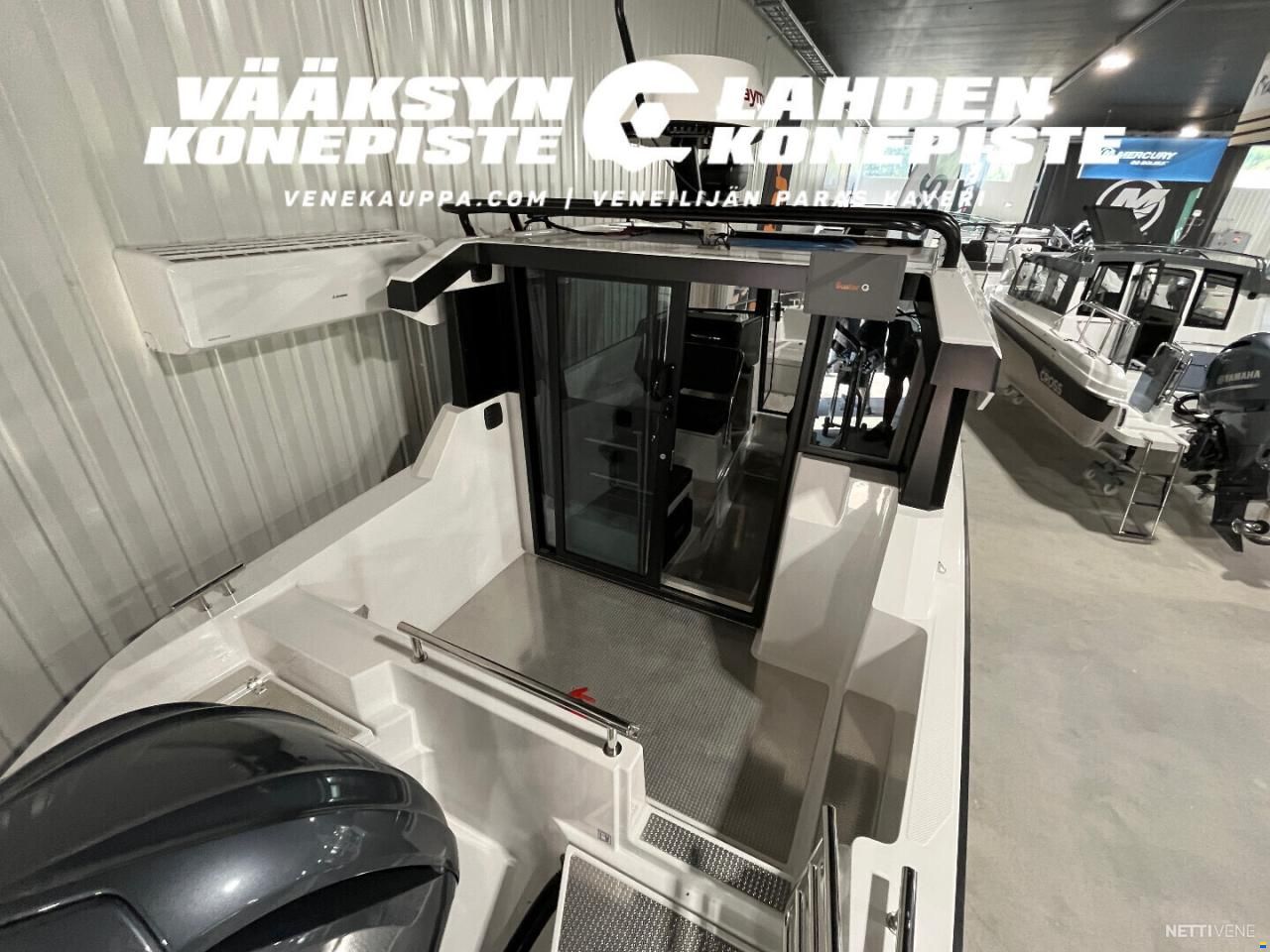 Buster Magnum Cabin