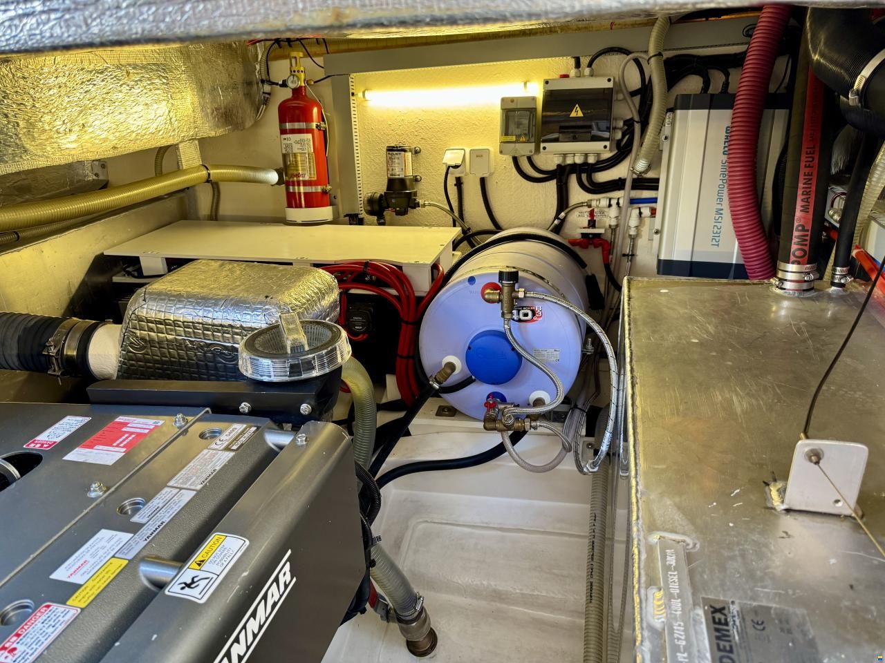 Marex 320 AFT Cabin Cruiser