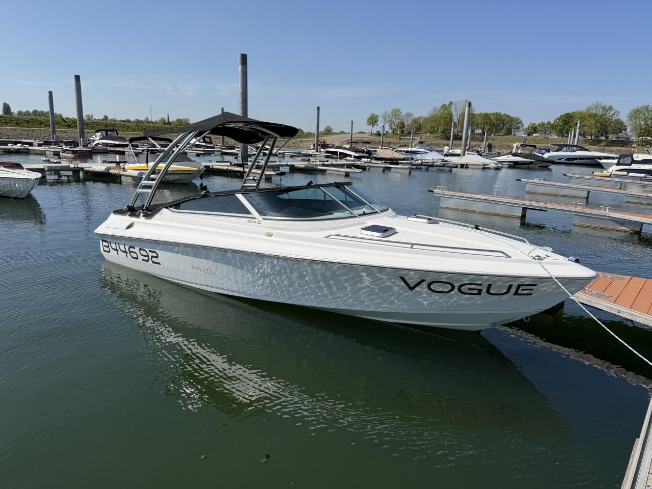 Falcon Boats Falcon 2270 CD
