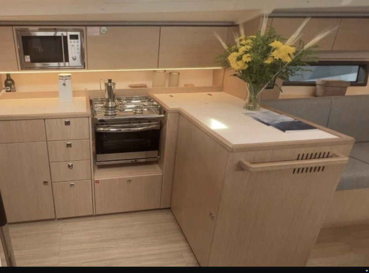 Bavaria C42
