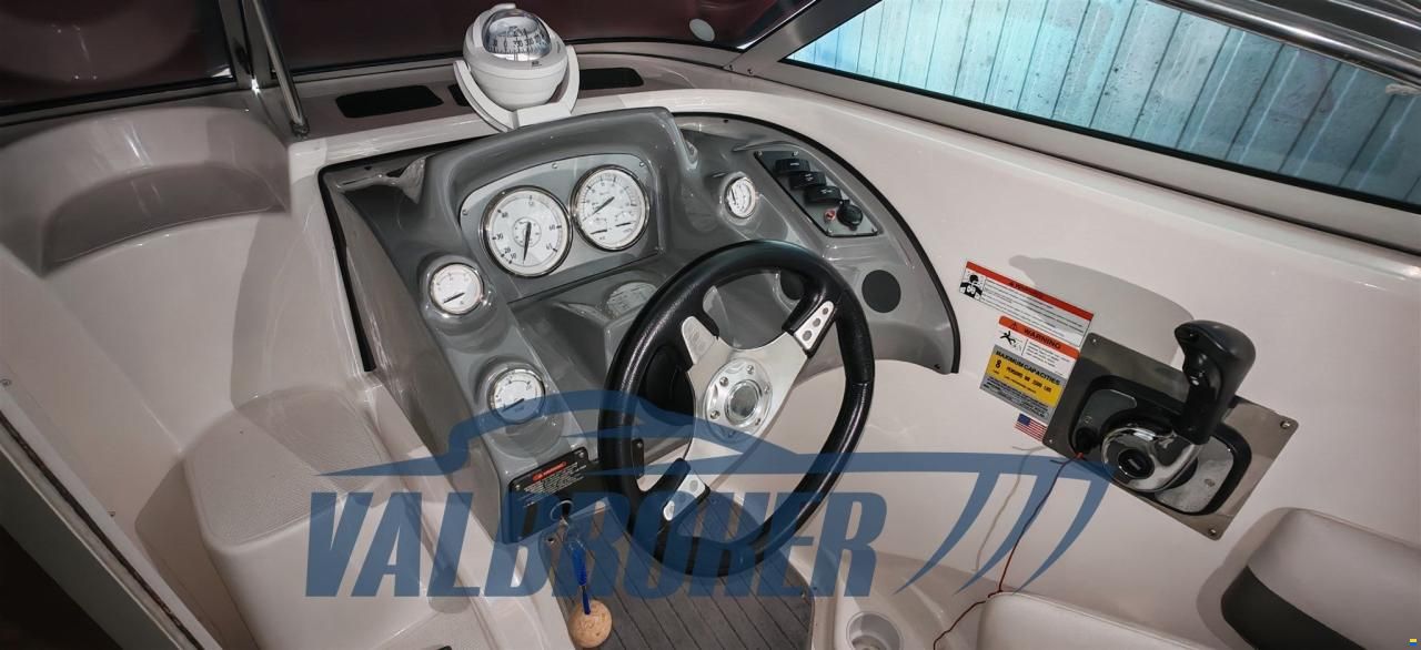 Larson Boats 216 Senza