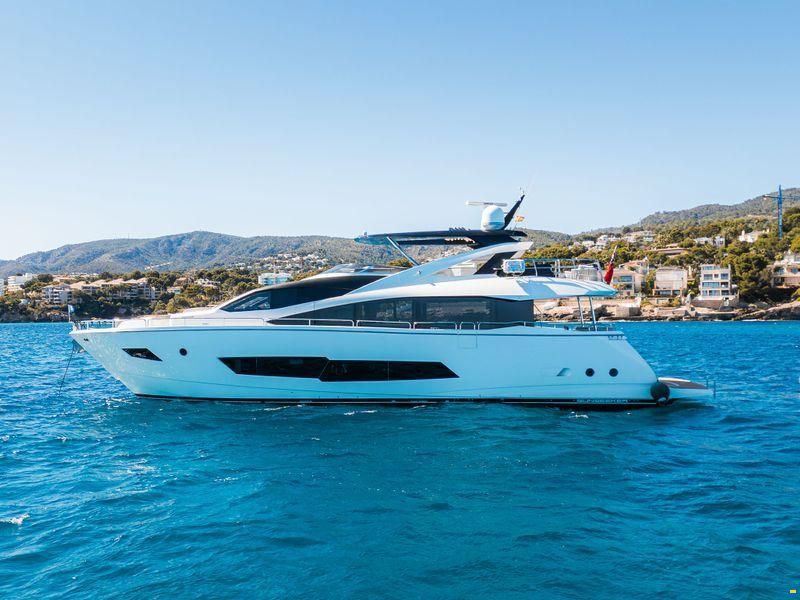 Sunseeker 86 Yacht