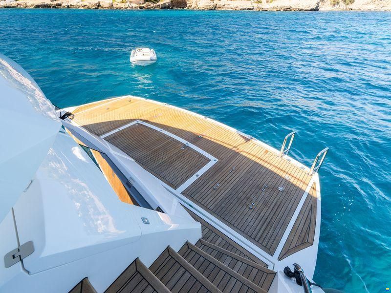 Sunseeker 86 Yacht