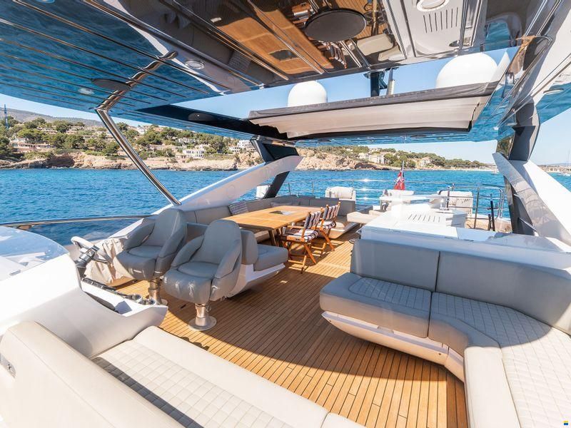 Sunseeker 86 Yacht