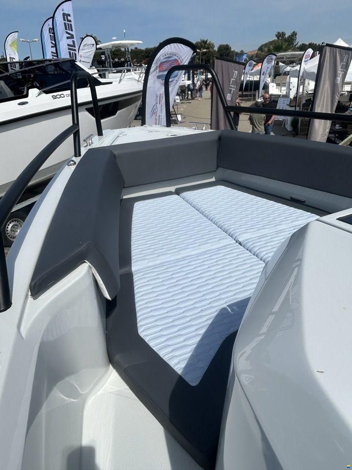 XO Boats DFNDR 9