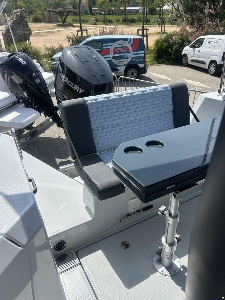 XO Boats DFNDR 9