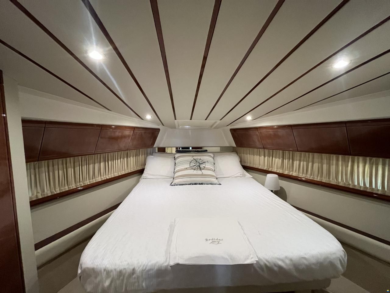 Ferretti 43