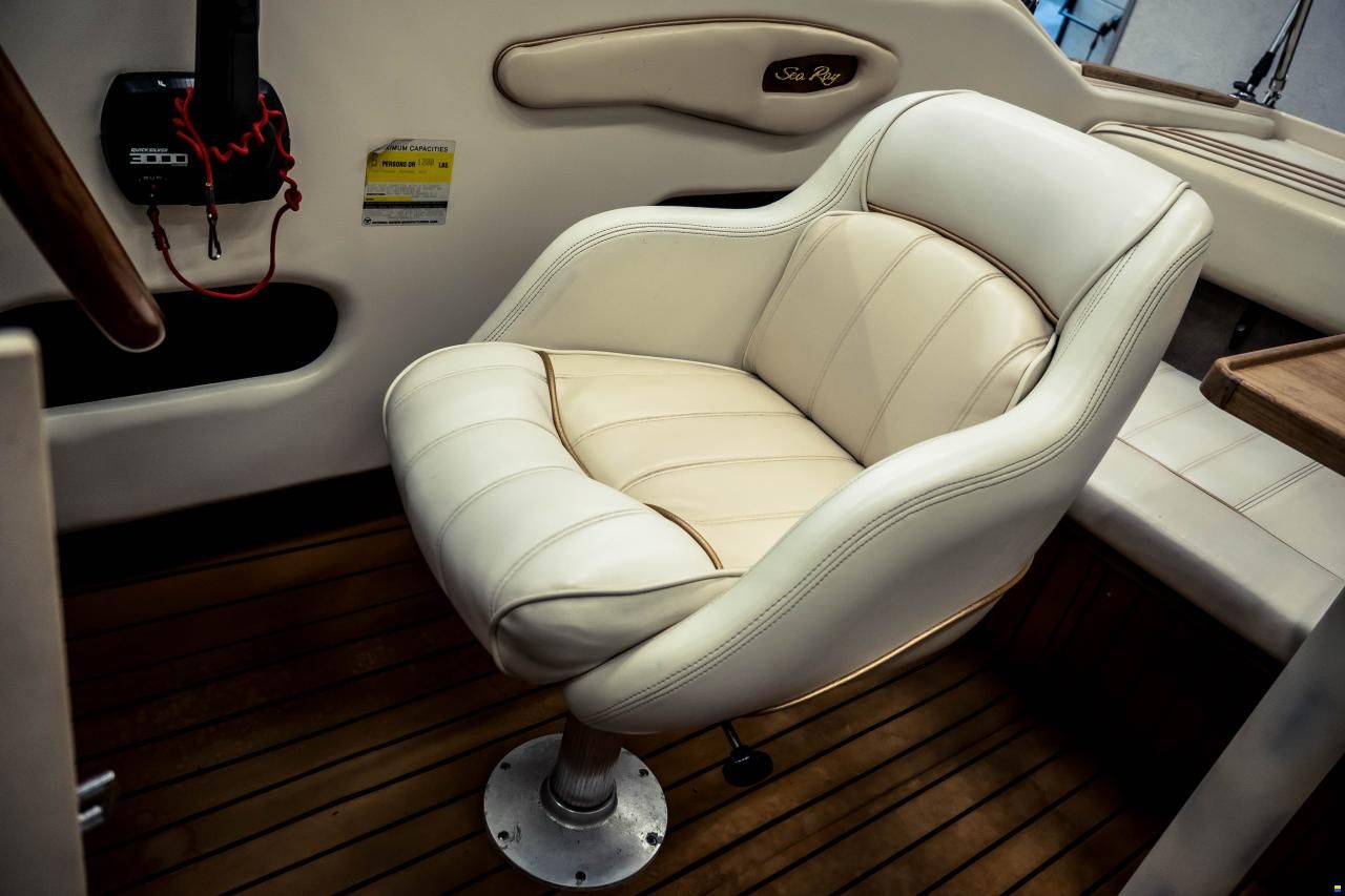 Sea Ray 200 Signature