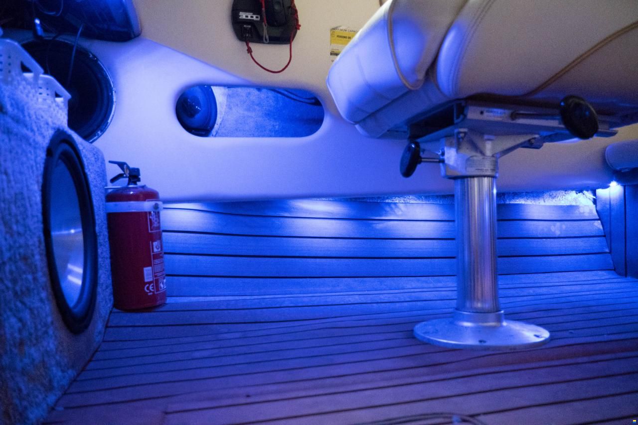 Sea Ray 200 Signature